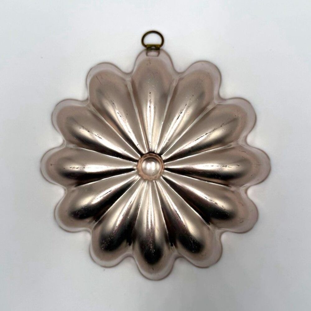 Vintage Copper Color Aluminum Fluted Cake Mold Jello Pan Wall Decor Hanging Ring
